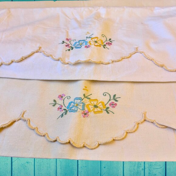 Vintage 2 Pillow Cases Pastel Embroidery by Osman Foldover Flap Standard Size - Picture 6 of 15
